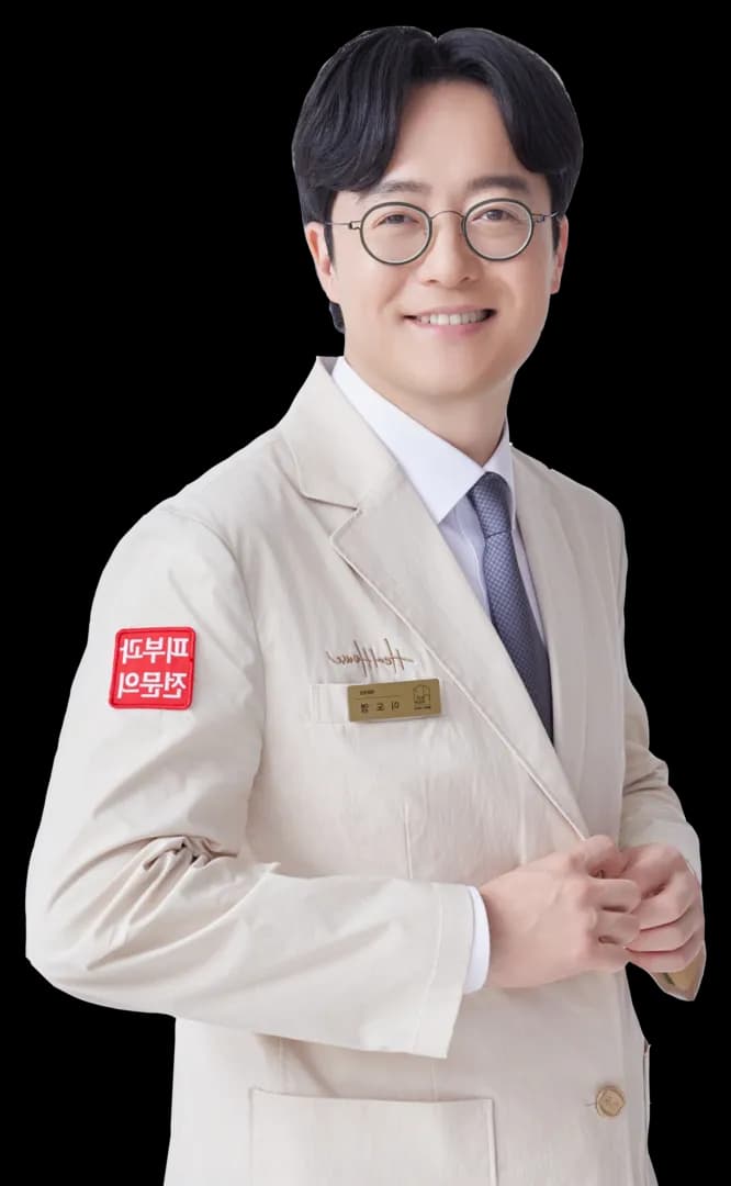 Dr. Lee Do Young